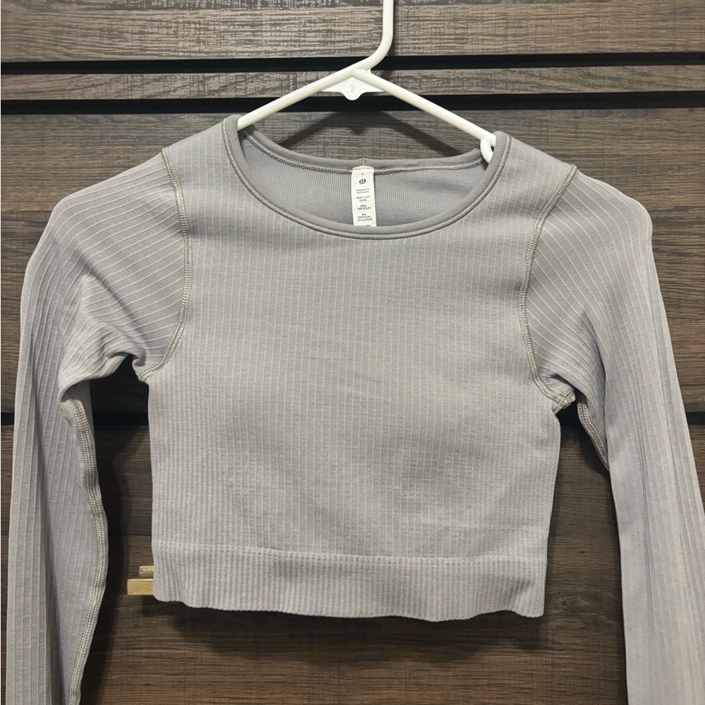 lululemon long sleeve cropped ebb to street top